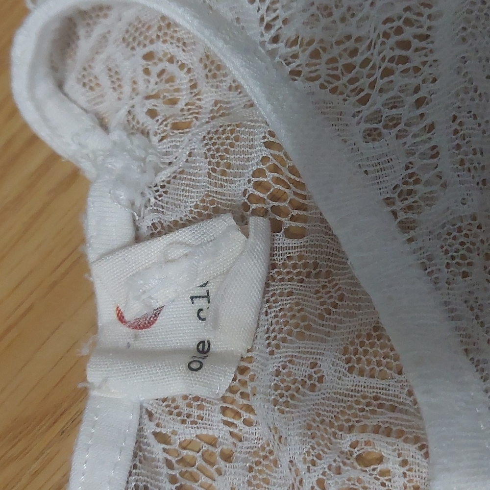 Lacy tee - Picture 8 of 9